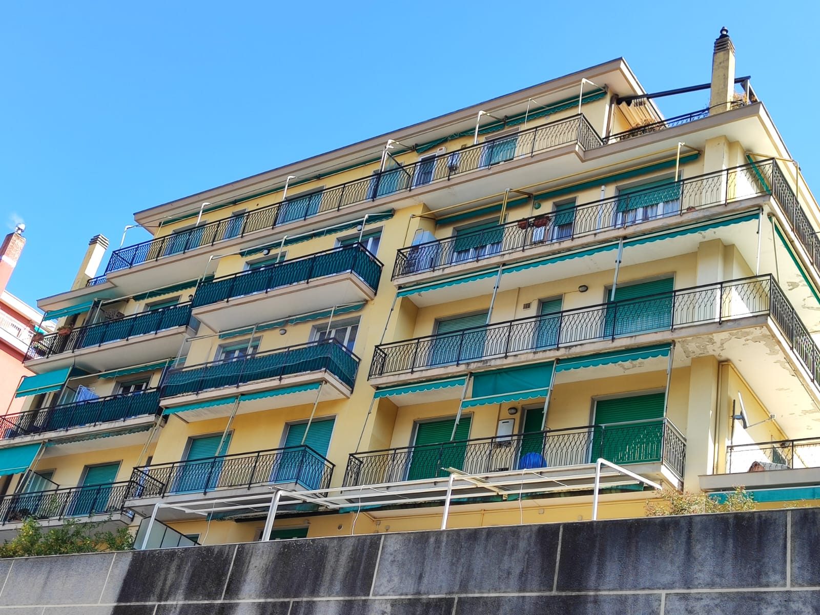 Bilocale con balcone