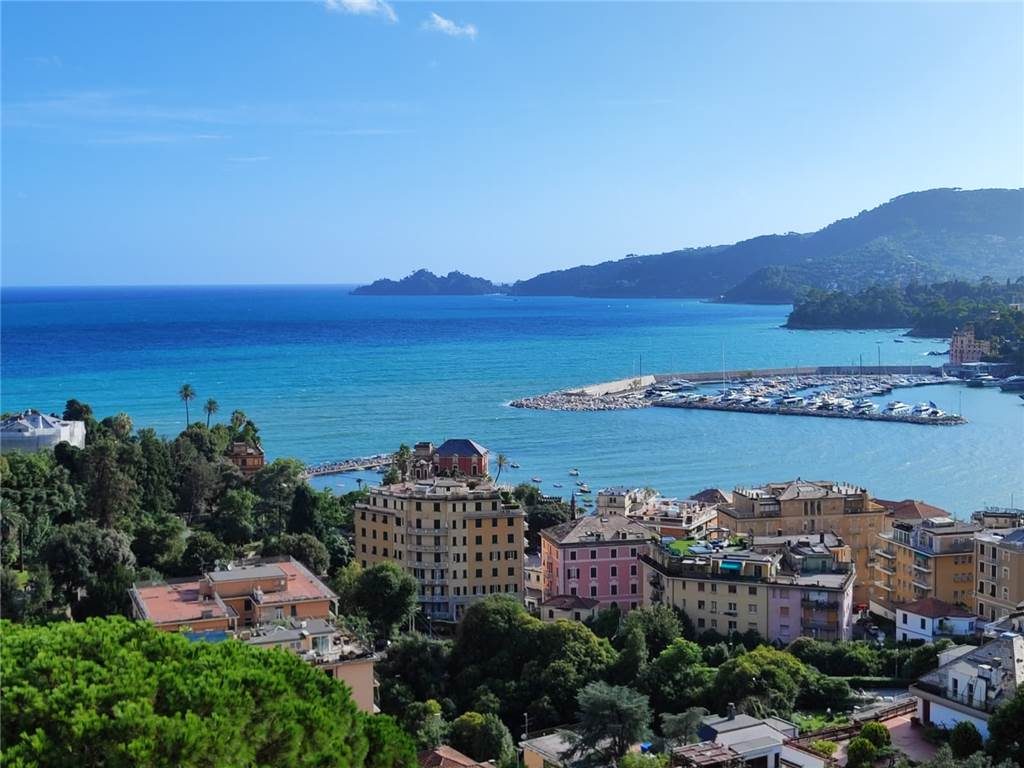Ampio bilocale vista mare